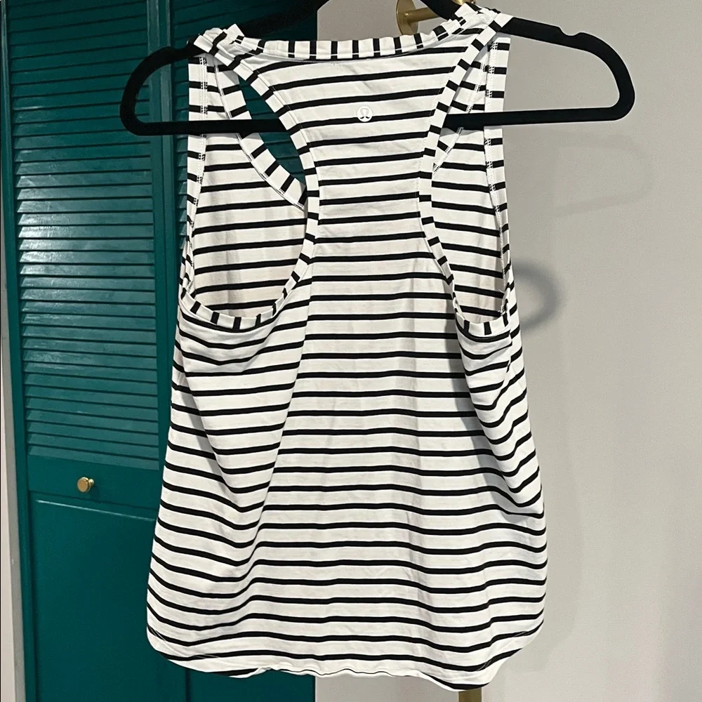 Lululemon LOVE TANK TOP - Picture 3 of 6
